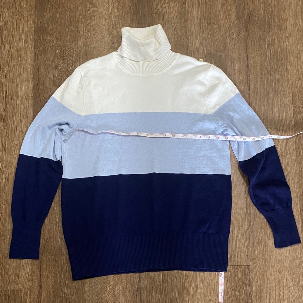 Women's Color Block stripe Turtleneck Sweater White, Light Blue, and Navy medium